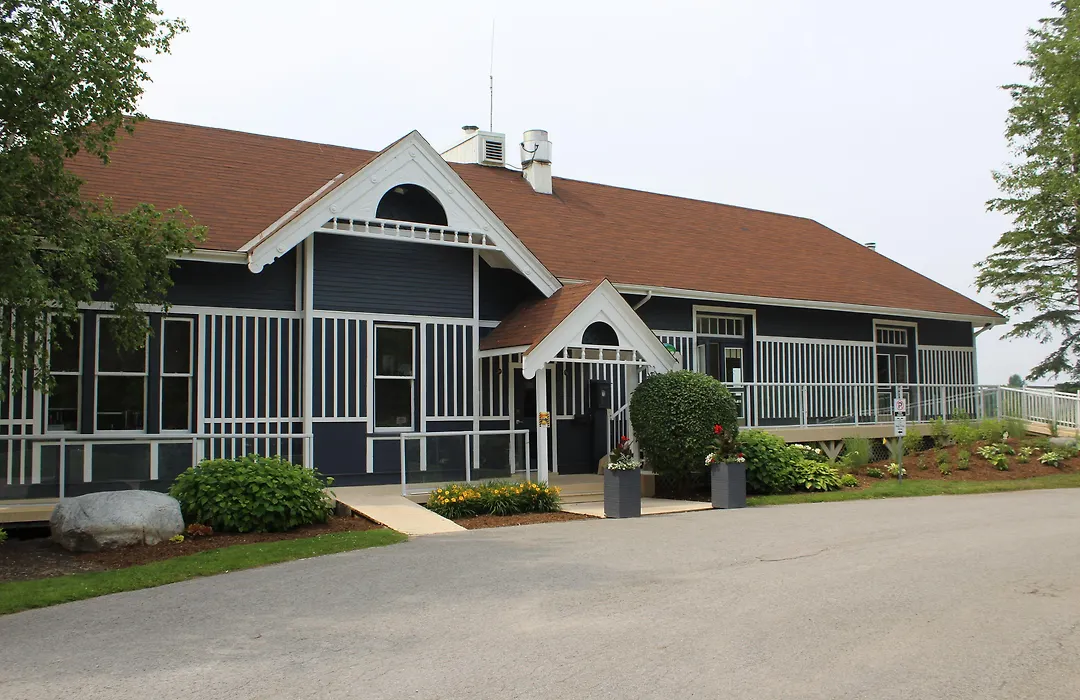 Living Stone Golf Resort-1